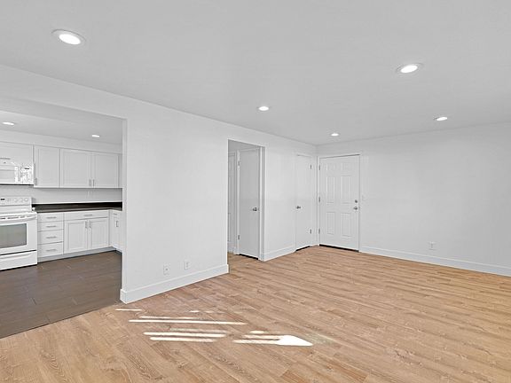 5th image of 356 E Wilson Ave APT C