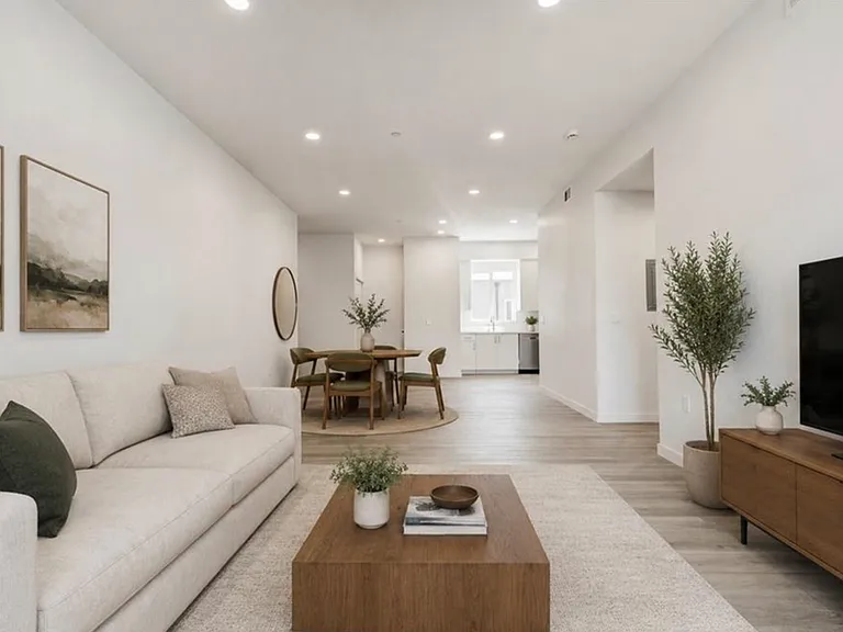 14810 Delano St #302 — Photo 1