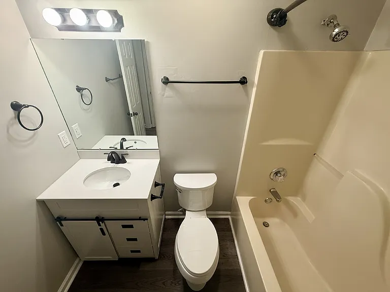 632 Bromsworth Trl — Photo 11