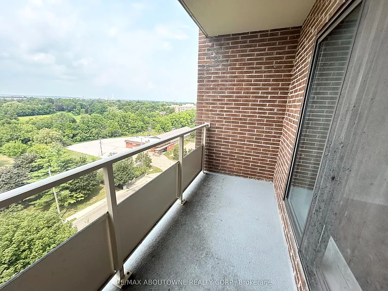 82 Millside Dr #1003 — Photo 15