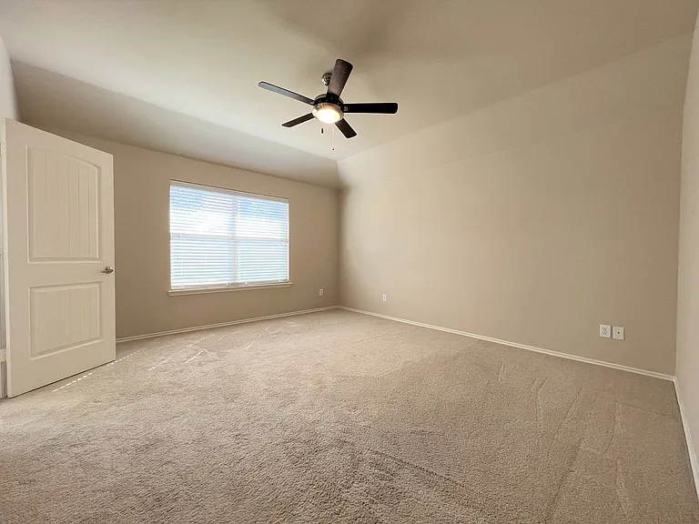 9605 Straightaway Dr — Photo 7