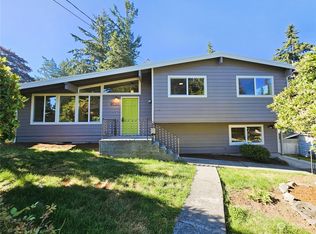 9230 215th St SW, Edmonds, WA 98020