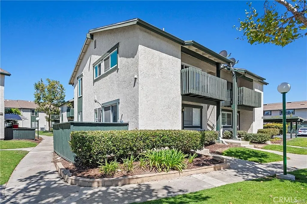 1 bed, 685 sqft, $2,290 — Photo 2