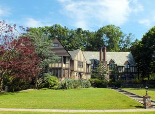 150 Mount Tom Rd, Pelham, NY 10803