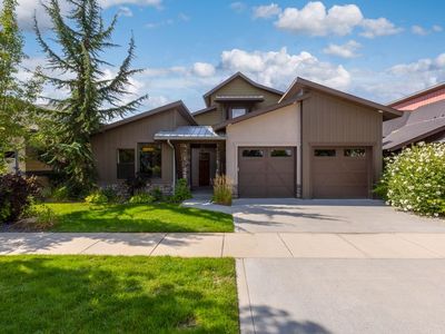1337 E Lone Shore Dr, Eagle, ID, 83616