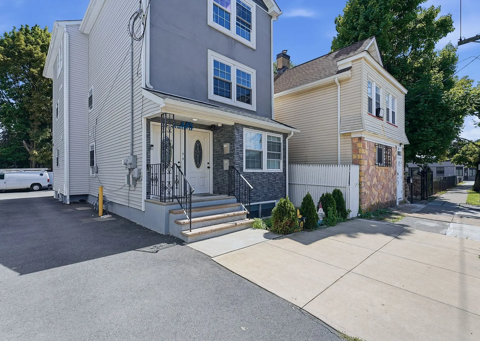 2 bed, 1000 sqft, $2,500 — Photo 3