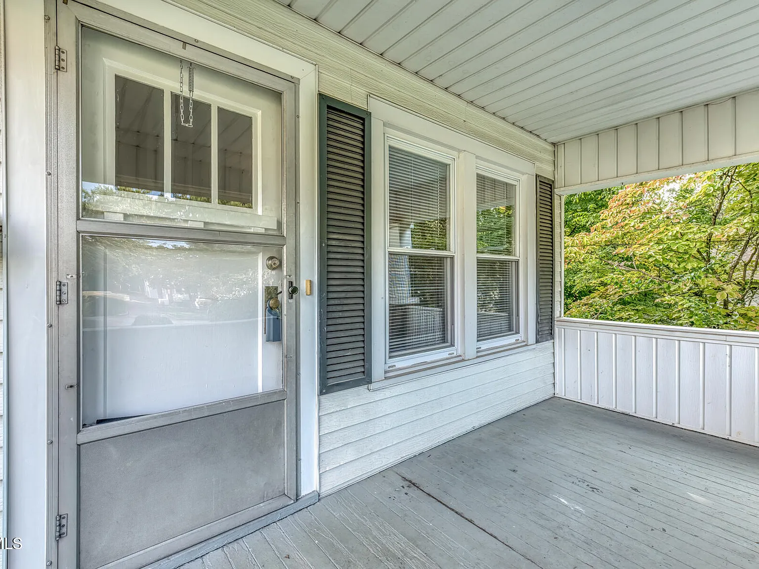 2 bed, 972 sqft, $1,400 — Photo 3