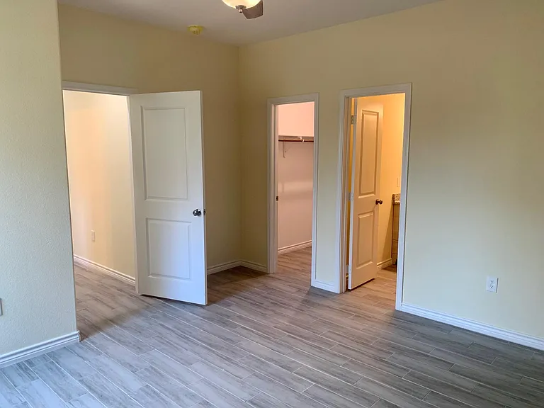 16882 W Lynbrook — Photo 11