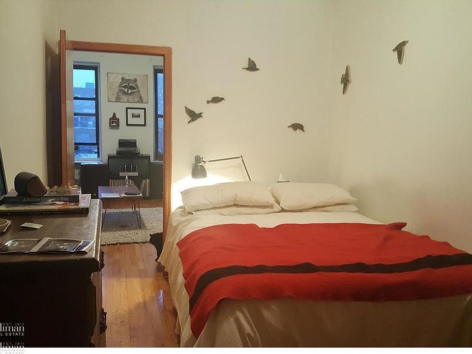 2nd image of 72 Green St APT 4R