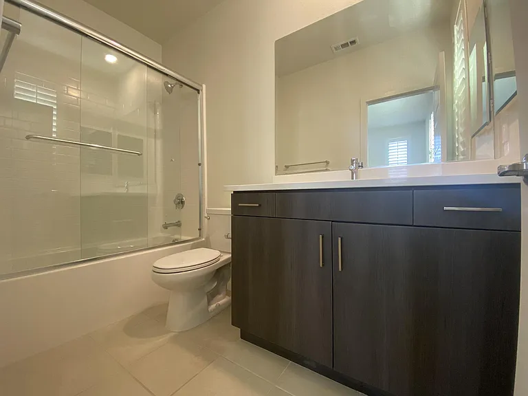 169 Cadence — Photo 18