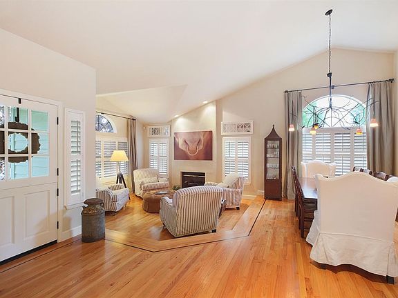 4th image of 9553 Vancouver Ln
