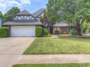 1204 N 52nd St, Broken Arrow, OK 74014