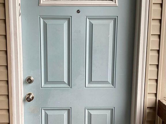 2nd image of 918 Ocean View Ave #102
