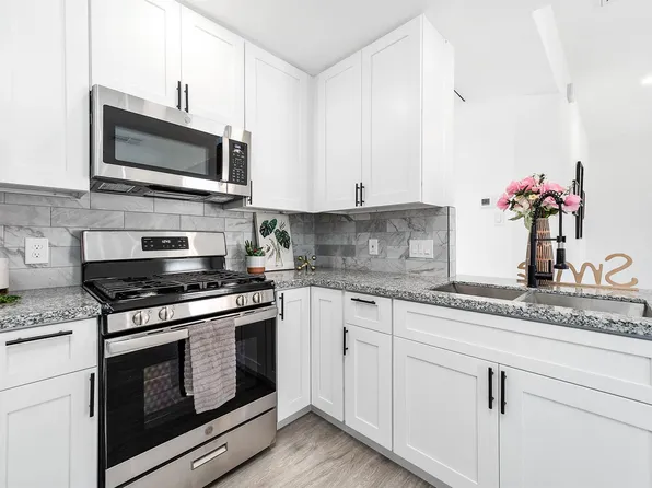 5130 Riverwood Dr, Richmond, TX 77469