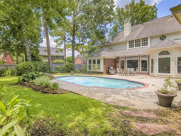 2nd image of 2923 Four Pines Dr