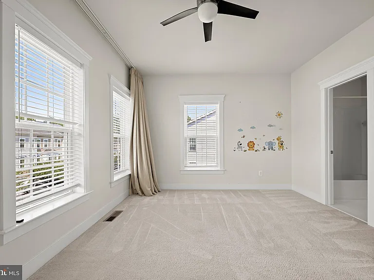 212 Upper Brook Ter — Photo 31