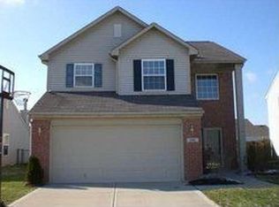 2562 Longleaf Dr, Greenwood, IN 46143
