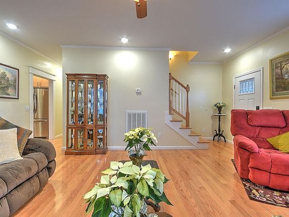 4th image of 120 Ledgestone Way