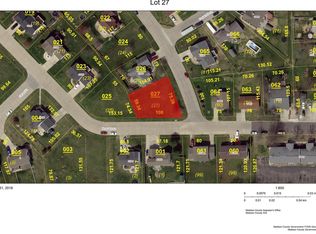 1170 Tulip Ln, Highland, IL 62249