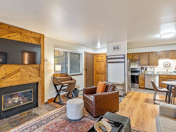 5th image of 2025 Canyons Resort Dr APT W2