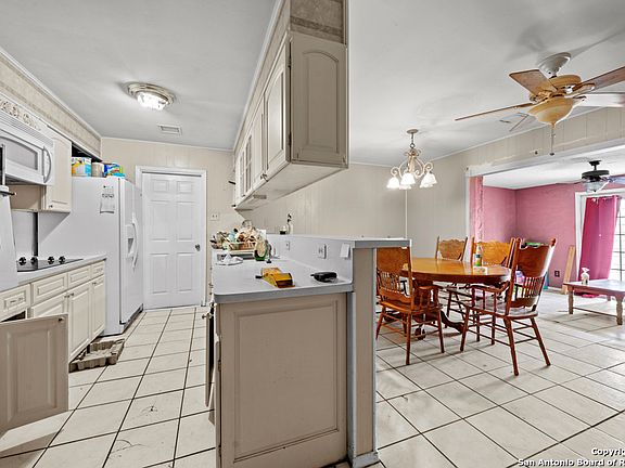 4th image of 3302 WILLOWWOOD BLVD