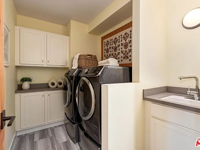 2841 Montcalm Ave — Photo 34