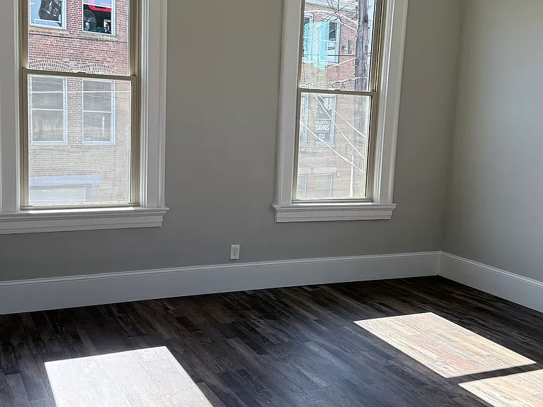 2607 Cook St — Photo 11