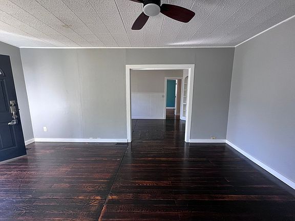 4th image of 2317 Coit Ave NE