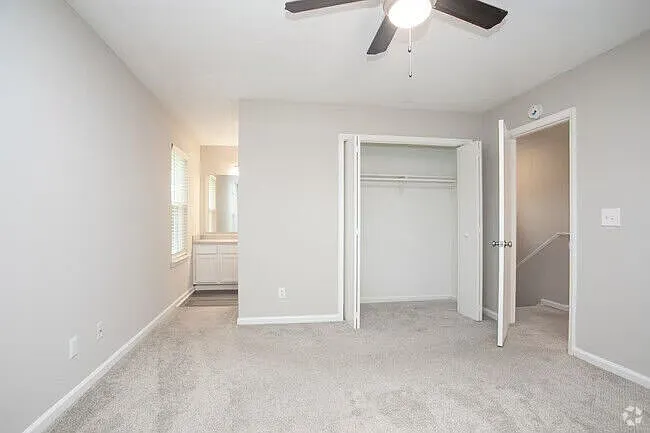 North Chase Apartments — Photo 13