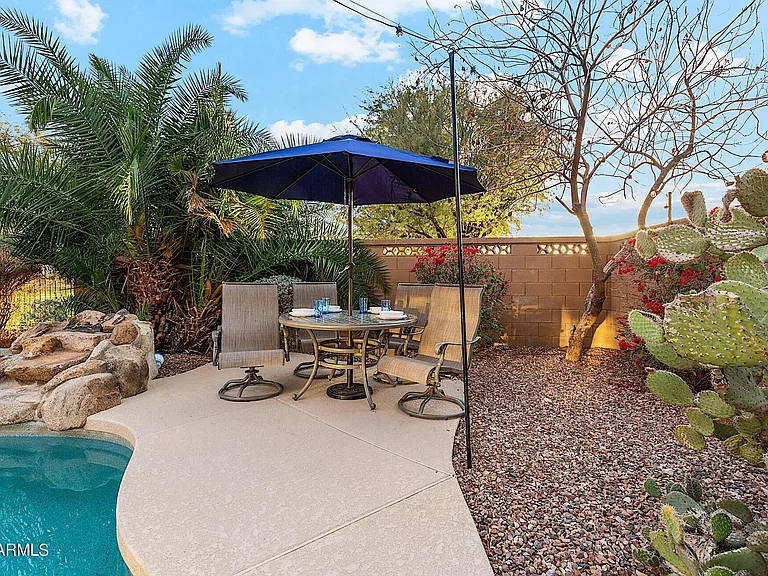 312 S 172nd Dr — Photo 36