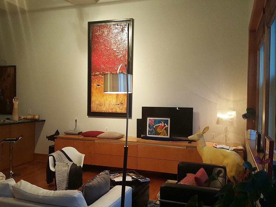1st image of 59 College St #404