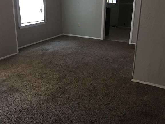 3rd image of 1109 Montrose St