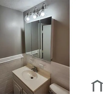 2 bed, 719 sqft, $2,500 — Photo 3