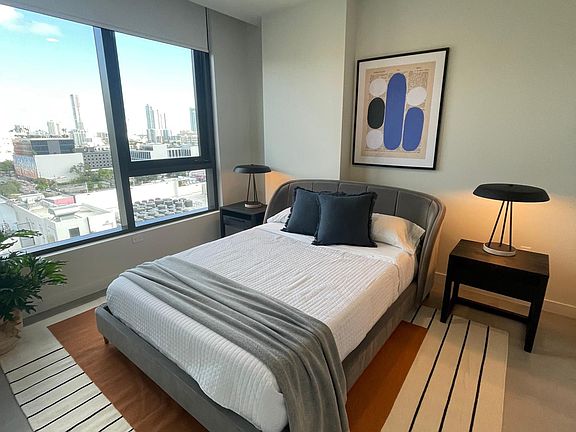 4th image of 266 NW 33rd St #203