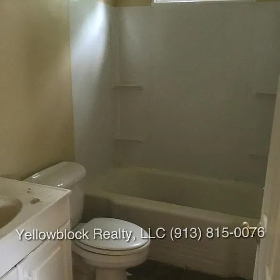 9246 Walnut St — Photo 5