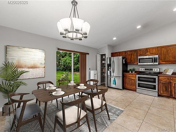 3rd image of 358 SW Tulip Blvd
