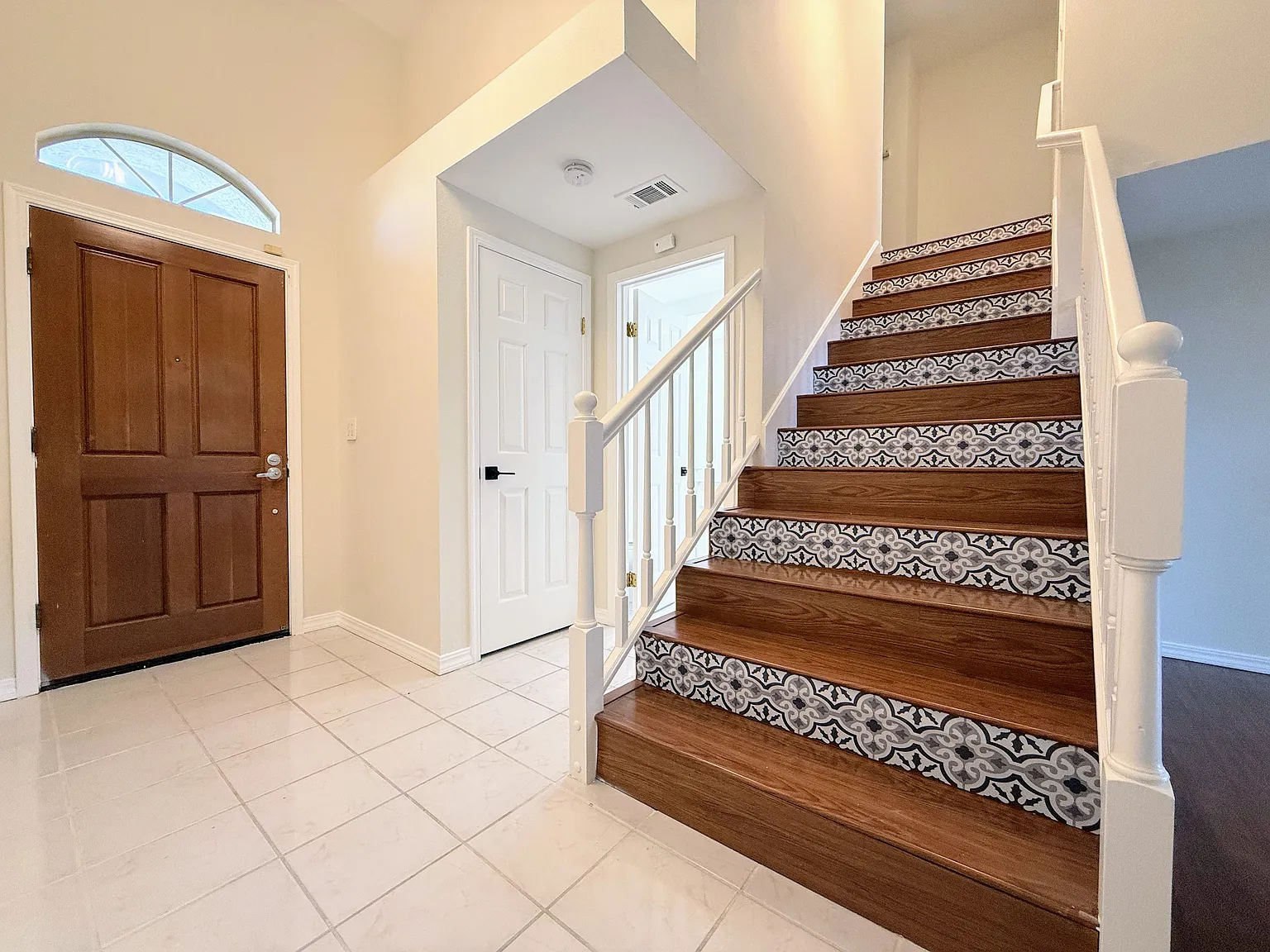 3 bed, 1528 sqft, $4,550 — Photo 2