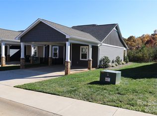 2822 15th Avenue Pl SE, Hickory, NC 28602