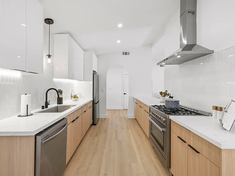 9355 Ruffner Ave — Photo 3