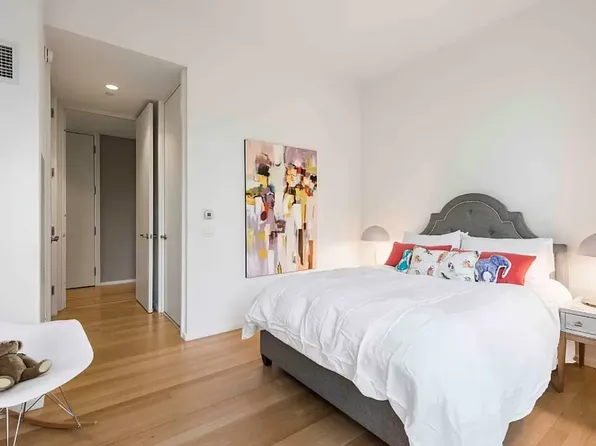 50 United Nations Plaza image 16 of 26