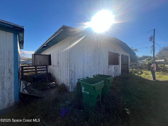 2nd image of 4215 Aurantia Rd
