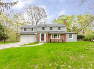 111 Collingsworth Dr, Rochester, NY 14625