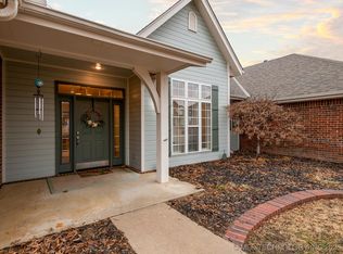 2808 Roanoke Ridge Rd, Bartlesville, OK 74006