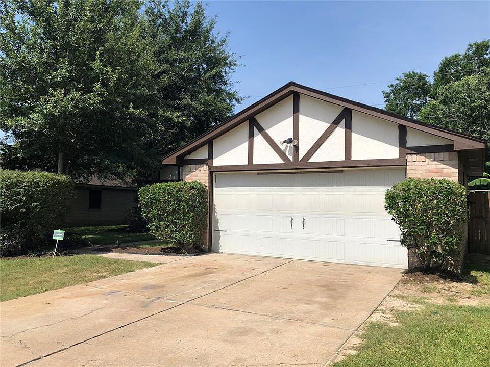 1st image of 4403 Dayflower Dr