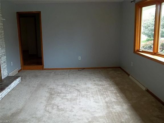 5th image of 147 Duff Dr
