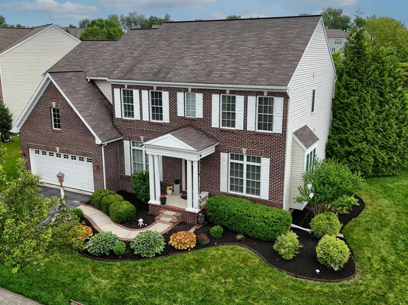2267 Flintlock Dr, Hummelstown, PA 17036