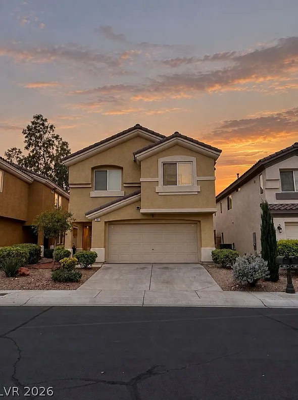 3 bed, 2.5 bath, 1714 sqft, $2,200 — Photo 2