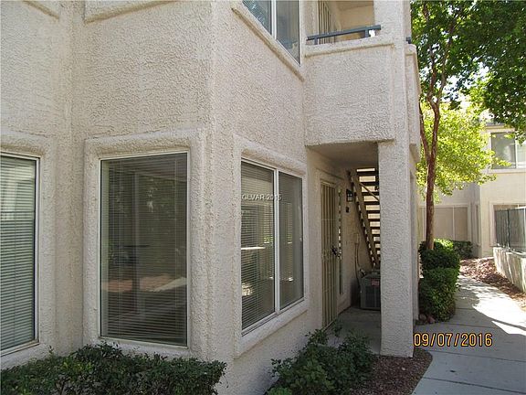 5th image of 3120 Tarpon Dr Unit 102