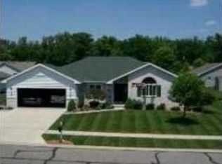 559 Becklee Dr, Napoleon, OH 43545