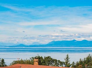3588 Oakridge Dr, Nanaimo, BC V9T 1M4